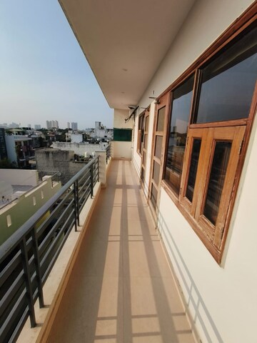 Balcony in 3 BHK Builder Floor at Sector 9 – for Rent