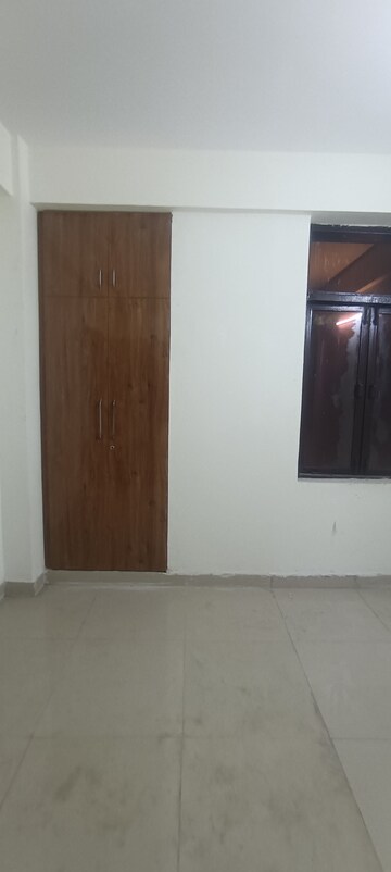 Room in 3 BHK Apartment at Amolik Sankalp, Sector 85 – for Sale