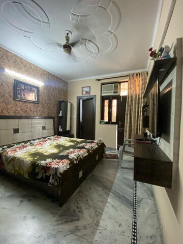 Bedroom in 3 BHK Builder Floor at Sainik Colony – for Sale