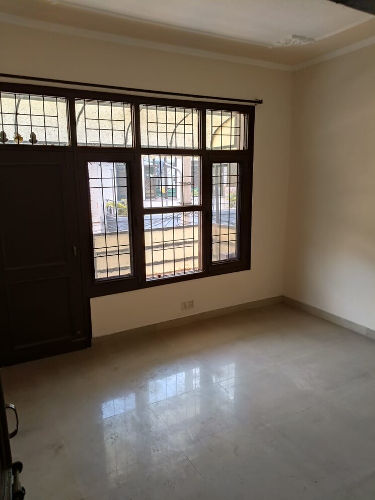 Room, ambala highway 3 Bedroom 1250 Sq.Ft. Builder Floor In Ambala Highway Zirakpur 8158793