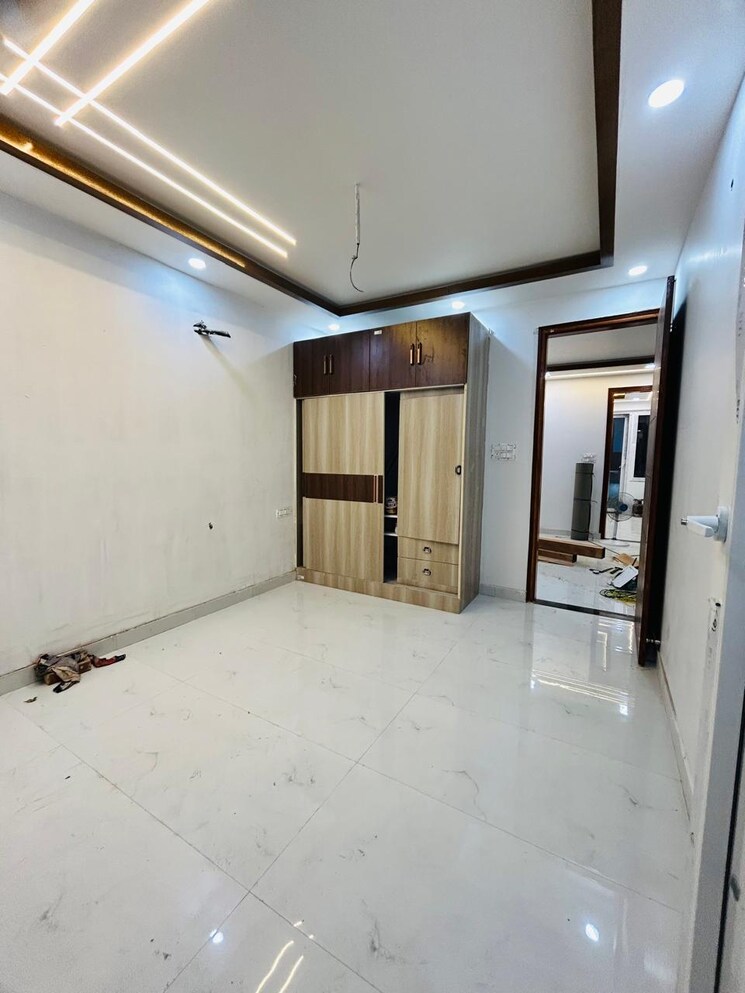 Room, gms road 3 Bedroom 1250 Sq.Ft. Builder Floor In Gms Road Dehradun 8158806