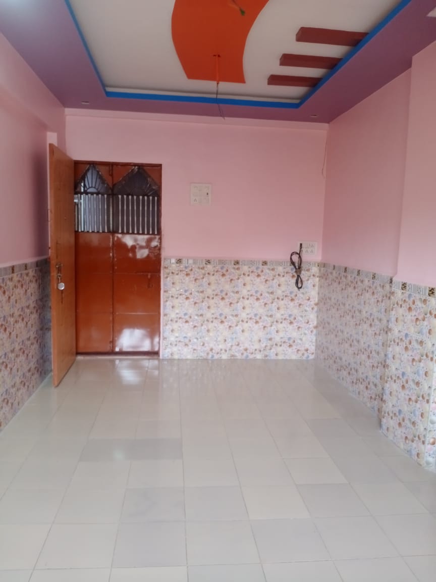 1 Rk  + Extra Room 355 Sq.Ft. Apartment in Parijat CHS Kalyan East