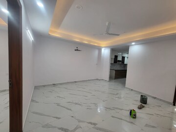 Room in 3 BHK Builder Floor at RWA Residential Society Sector 46, Sector 46 – for Rent