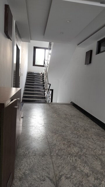 Building Lobby in 3 BHK Builder Floor at Kagaznagar – for Rent