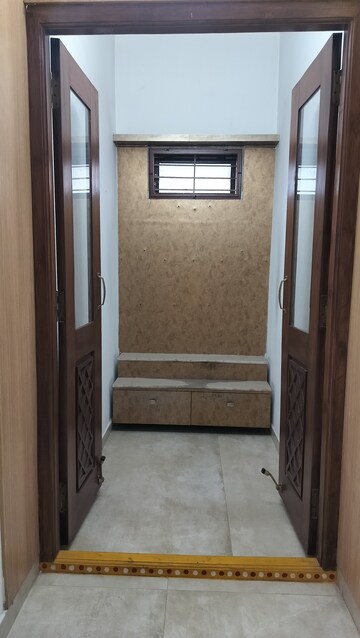 Building Lobby in 3 BHK Builder Floor at Kagaznagar – for Rent