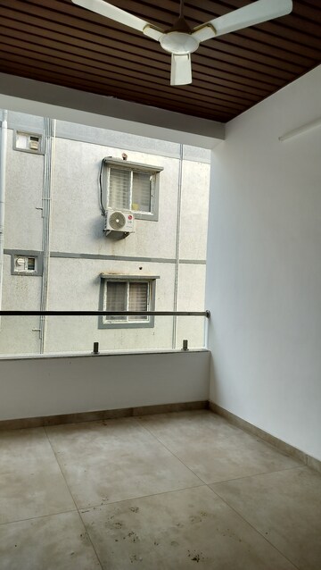 Balcony in 3 BHK Builder Floor at Kagaznagar – for Rent