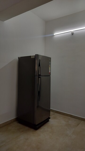 Room in 3 BHK Builder Floor at Kagaznagar – for Rent