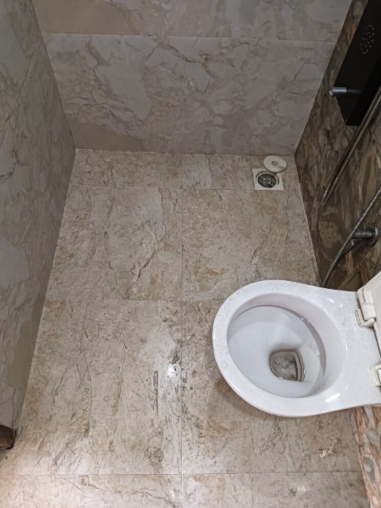 Bathroom, vm-mohan-palms 2.5 Bedroom 1300 Sq.Ft. Apartment In Seawoods Navi Mumbai 8158855
