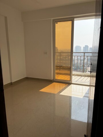 Room in 3 BHK Apartment at ROF Amaltas, Sector 92 – for Rent