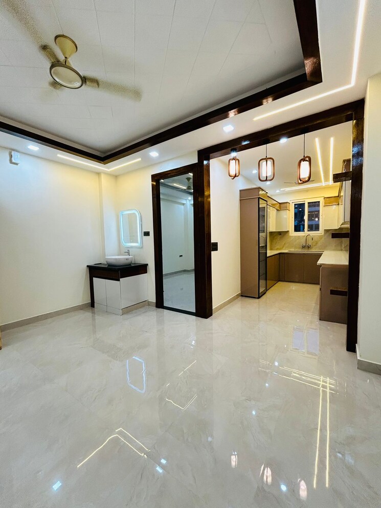 Room, gms road 3 Bedroom 1450 Sq.Ft. Builder Floor In Gms Road Dehradun 8158869