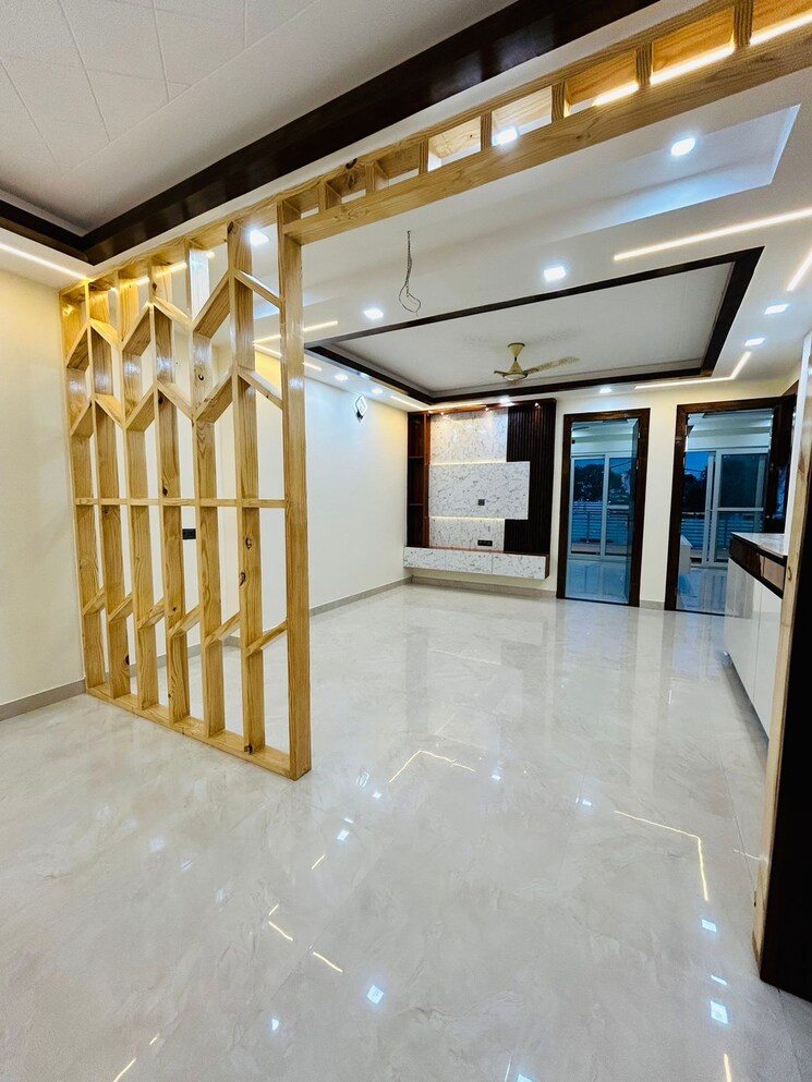 Room, gms road 3 Bedroom 1450 Sq.Ft. Builder Floor In Gms Road Dehradun 8158869