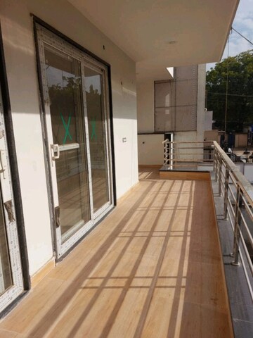 Balcony in 3 BHK Builder Floor at Sector 52 – for Rent