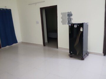 Room in 3 BHK Apartment at Manikonda – for Rent