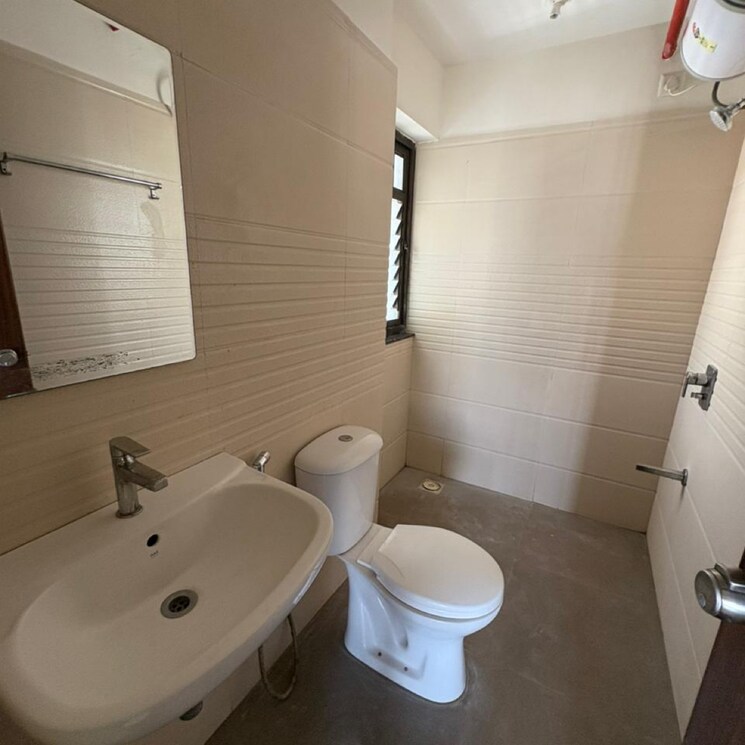 Bathroom, chaphalkar-elina-living 2 Bedroom 881 Sq.Ft. Apartment In Mohammadwadi Pune 8158945