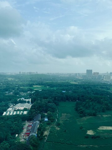 Swimming Pool in 2.5 BHK Apartment at Oberoi Realty Woods, Goregaon East – for Rent