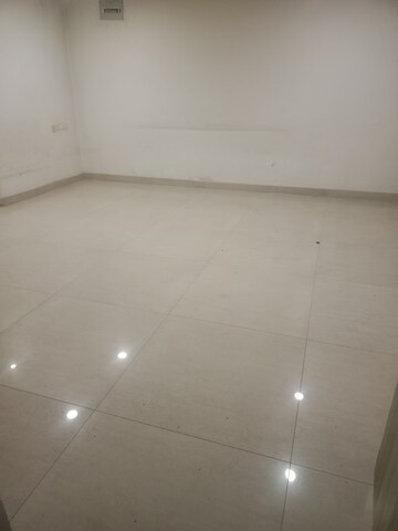 Room in 1 BHK Builder Floor at Somajiguda – for Rent