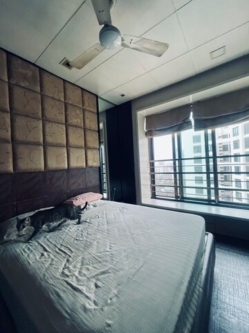 Bedroom in 2.5 BHK Apartment at Oberoi Realty Woods, Goregaon East – for Rent