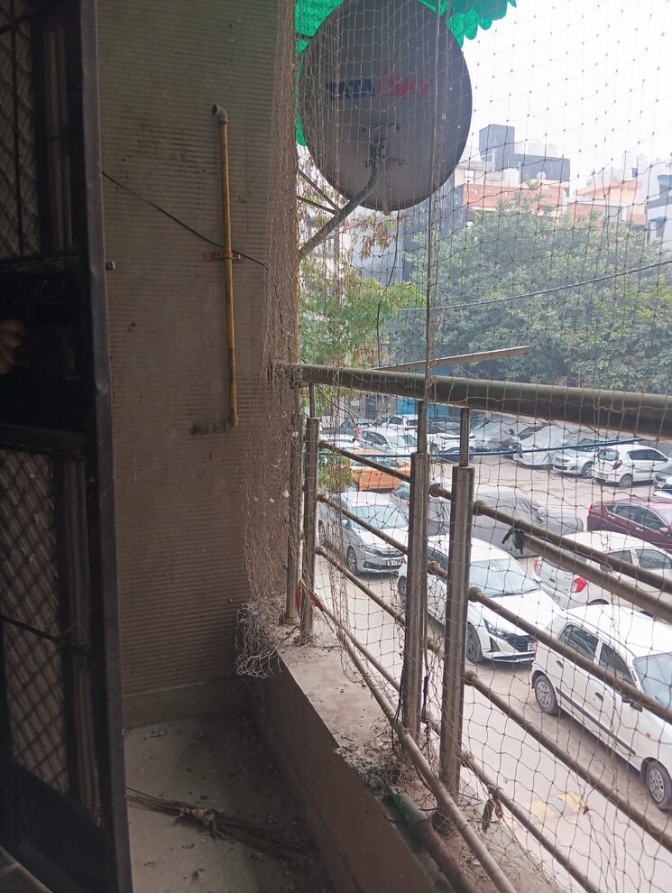 Balcony, rohini sector 25 2 Bedroom 650 Sq.Ft. Builder Floor In Rohini Sector 25 Delhi 8159006