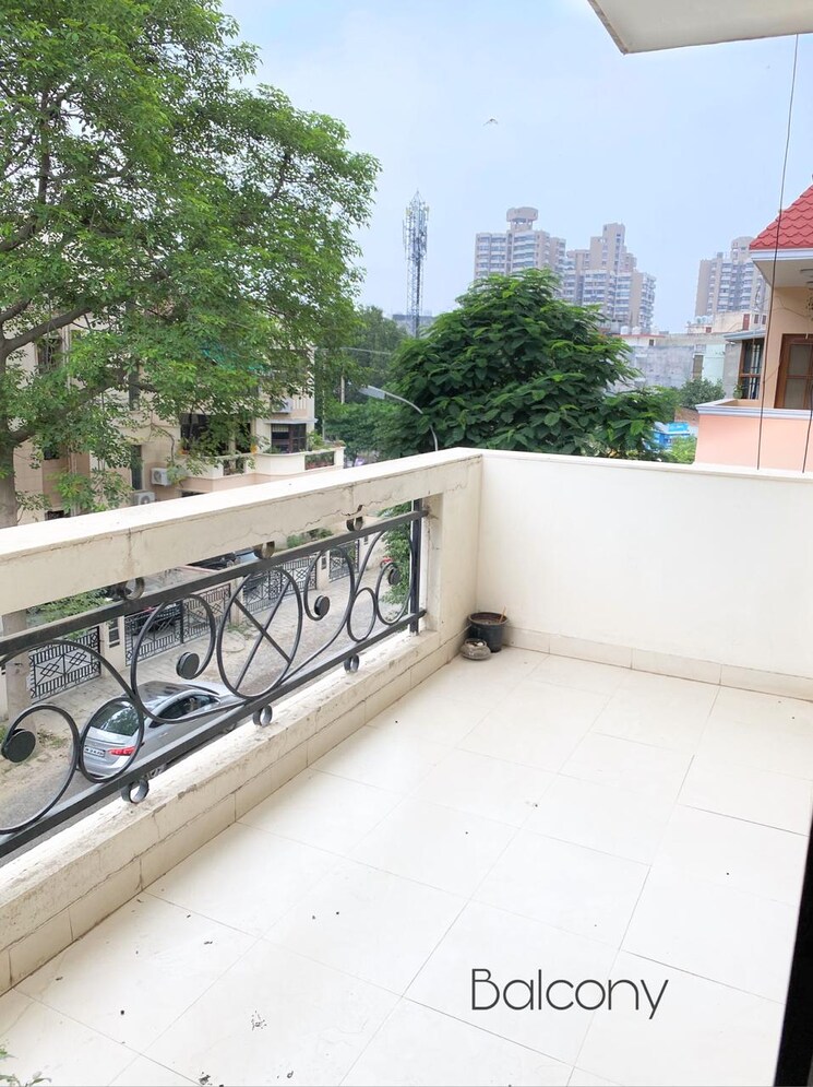 Balcony, sector 52 3 Bedroom 1650 Sq.Ft. Builder Floor In Sector 52 Gurgaon 8158988