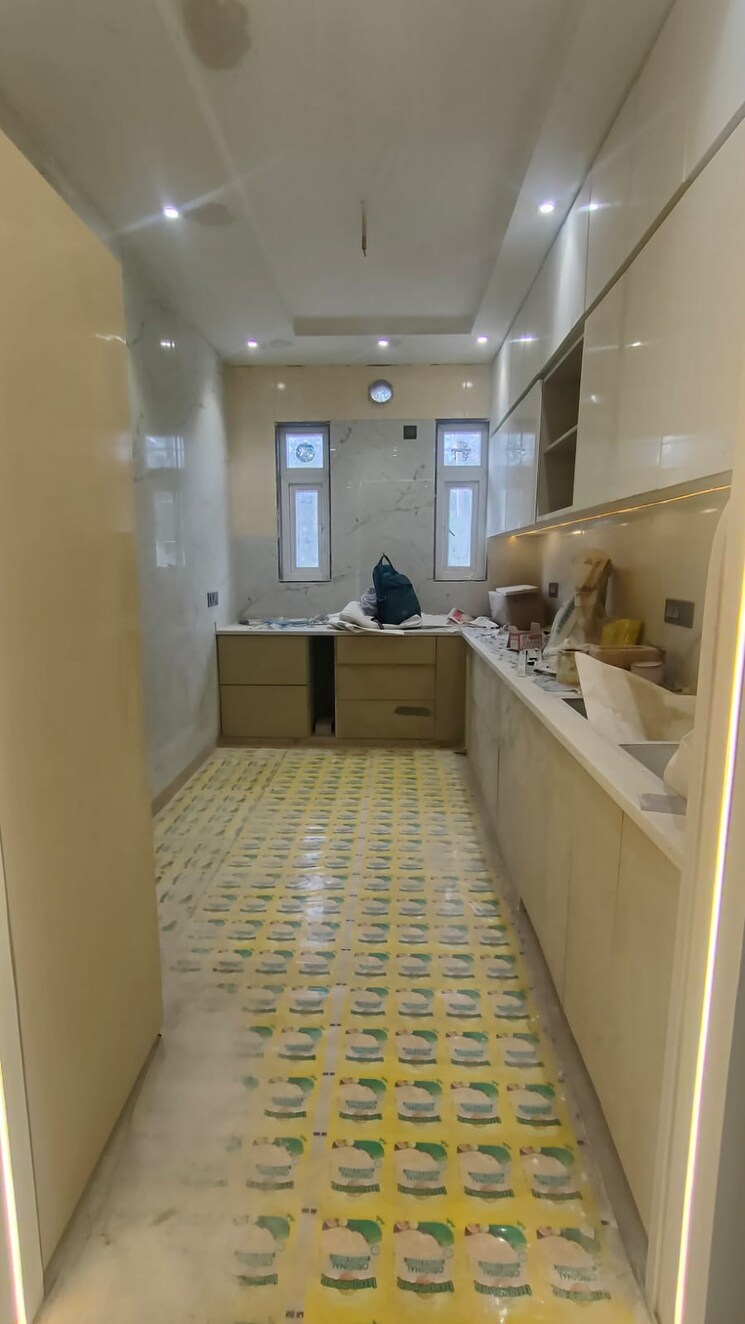 Kitchen, rohini sector 24 4 Bedroom 150 Sq.Yd. Builder Floor In Rohini Sector 24 Delhi 8159050