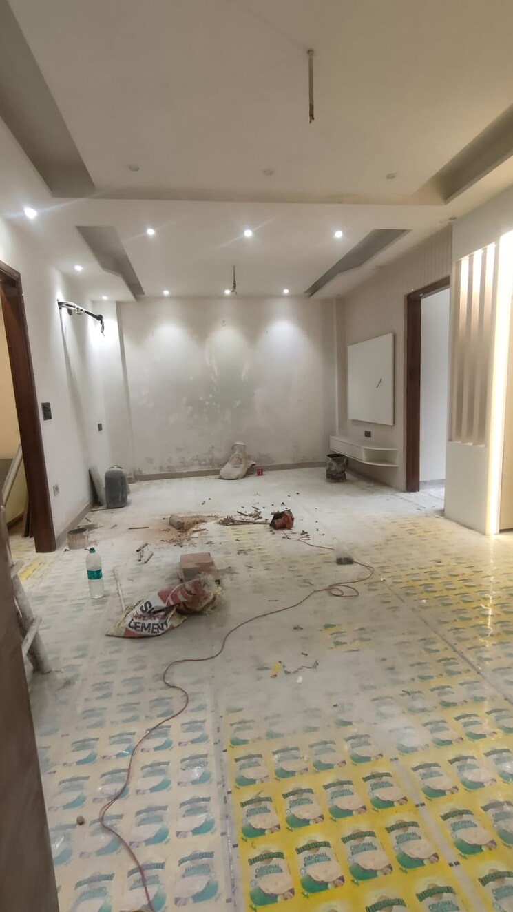 Bedroom, rohini sector 24 4 Bedroom 150 Sq.Yd. Builder Floor In Rohini Sector 24 Delhi 8159050