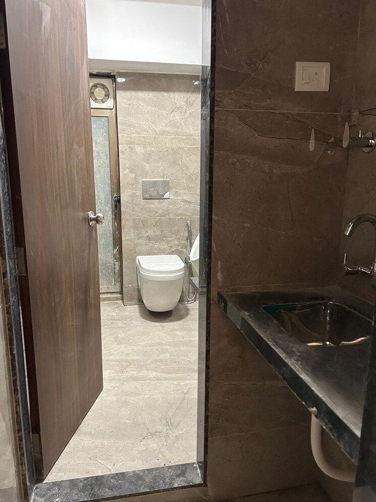 Bathroom, sunteck-city-avenue-4 3 Bedroom 1036 Sq.Ft. Apartment In Goregaon West Mumbai 8159090