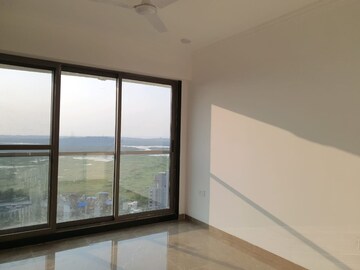 Room in 3 BHK Apartment at The Park Residency Andheri, Andheri West – for Rent