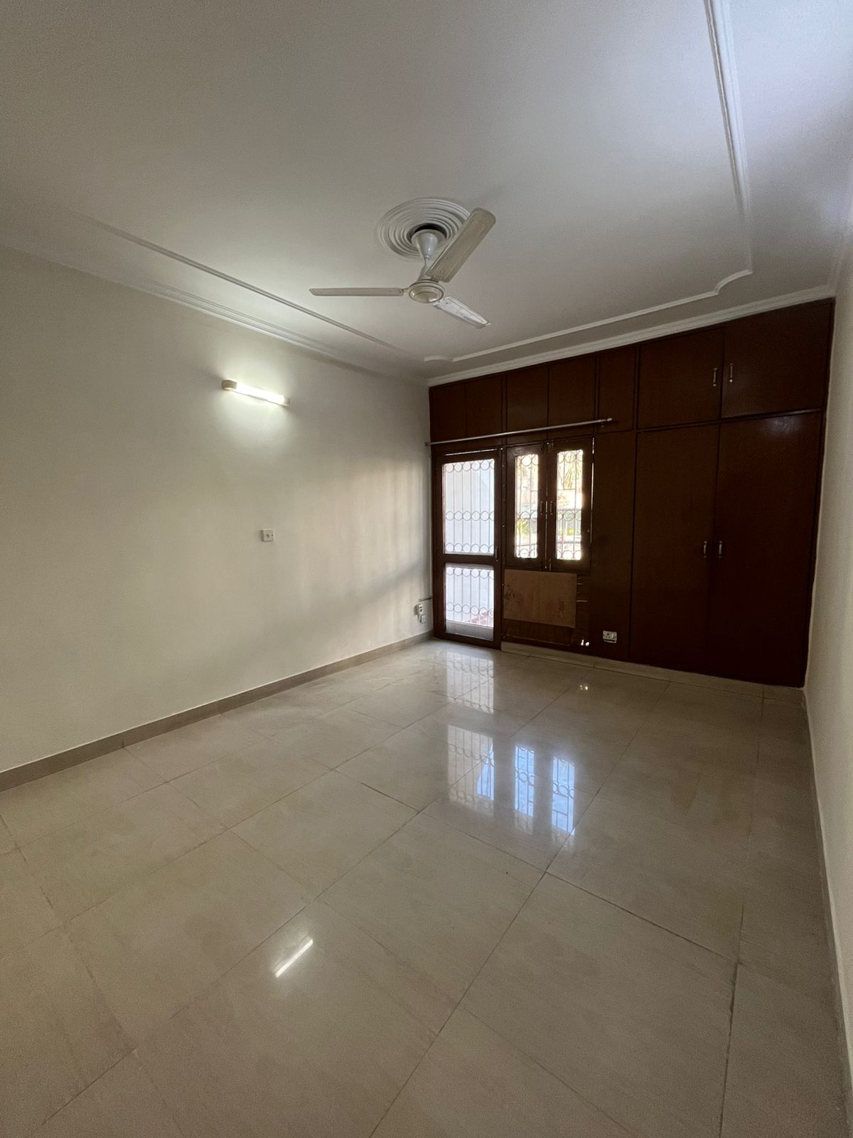 3 BHK + Extra Room Apartment For Sale in Sector E Pocket 1 Vasant 
