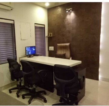 Team Area in  Shop at Laxmi Nagar – for Rent
