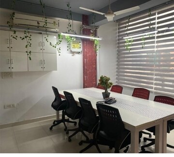 Team Area in  Shop at Laxmi Nagar – for Rent