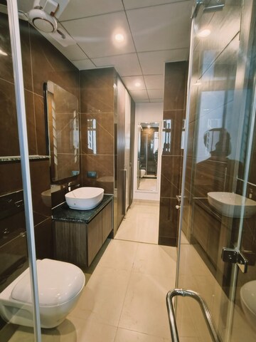 Bathroom in 3 BHK Apartment at Ardee City Palm Grove Heights, Sector 52 – for Rent