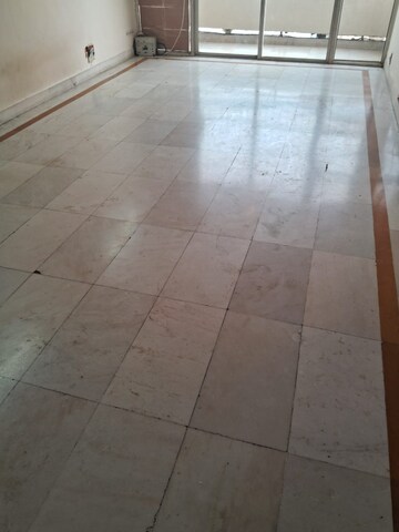 Bathroom in 2 BHK Apartment at Ansal Sushant Estate, Sector 52 – for Rent