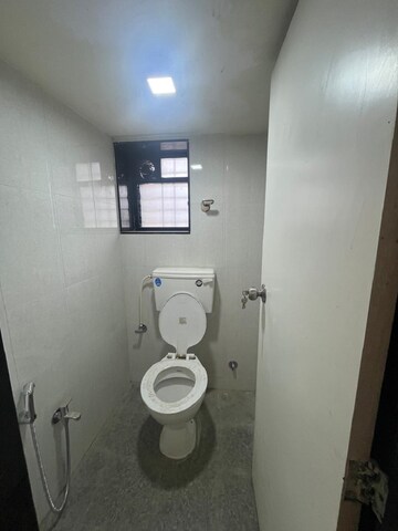 Bathroom in 1 BHK Apartment at Santacruz West – for Rent