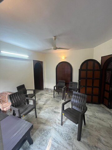 Living Room in 1 BHK Apartment at Santacruz West – for Rent