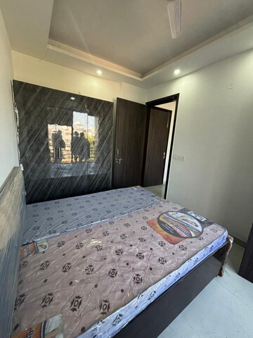 Bedroom in 2 BHK Builder Floor at DLF Star Mall, Sector 30 – for Rent