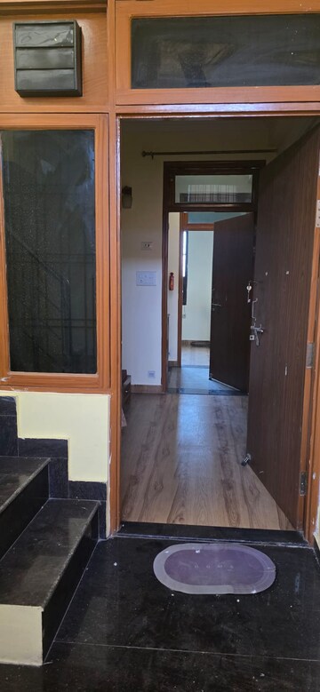 Building Lobby in 1.5 BHK Independent House at Gomti Nagar – for Rent
