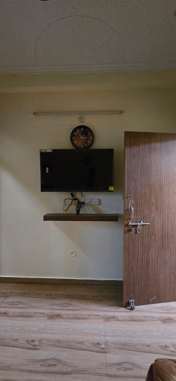 Furnished Amenities in 1.5 BHK Independent House at Gomti Nagar – for Rent