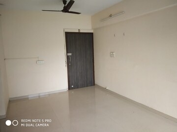 Room in 2 BHK Apartment at Santacruz West – for Rent