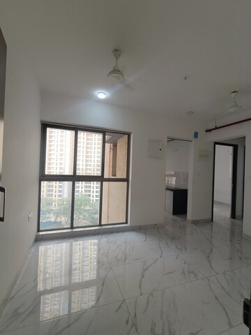 Room in 2 BHK Apartment at Raymond Ten X Habitat, Pokhran Road No 2 – for Rent