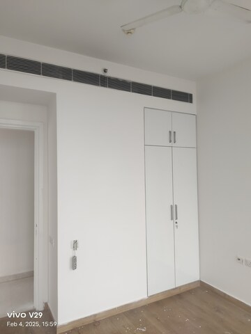 Room in 2 BHK Apartment at Ireo The Grand Arch, Sector 58 – for Rent