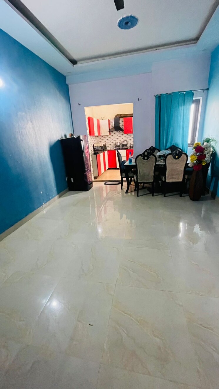  Parking, rwa-apartments-sector-45 4 Bedroom 123 Sq.Mt. Independent House In Sector 45 Noida 8159307