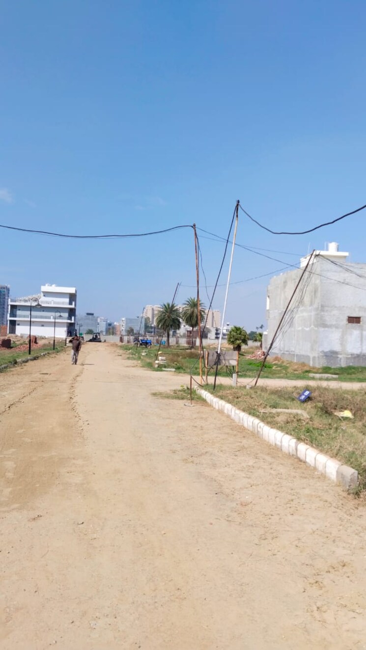 Exterior View, patiala road  96 Sq.Yd. Plot In Patiala Road Zirakpur 8159337