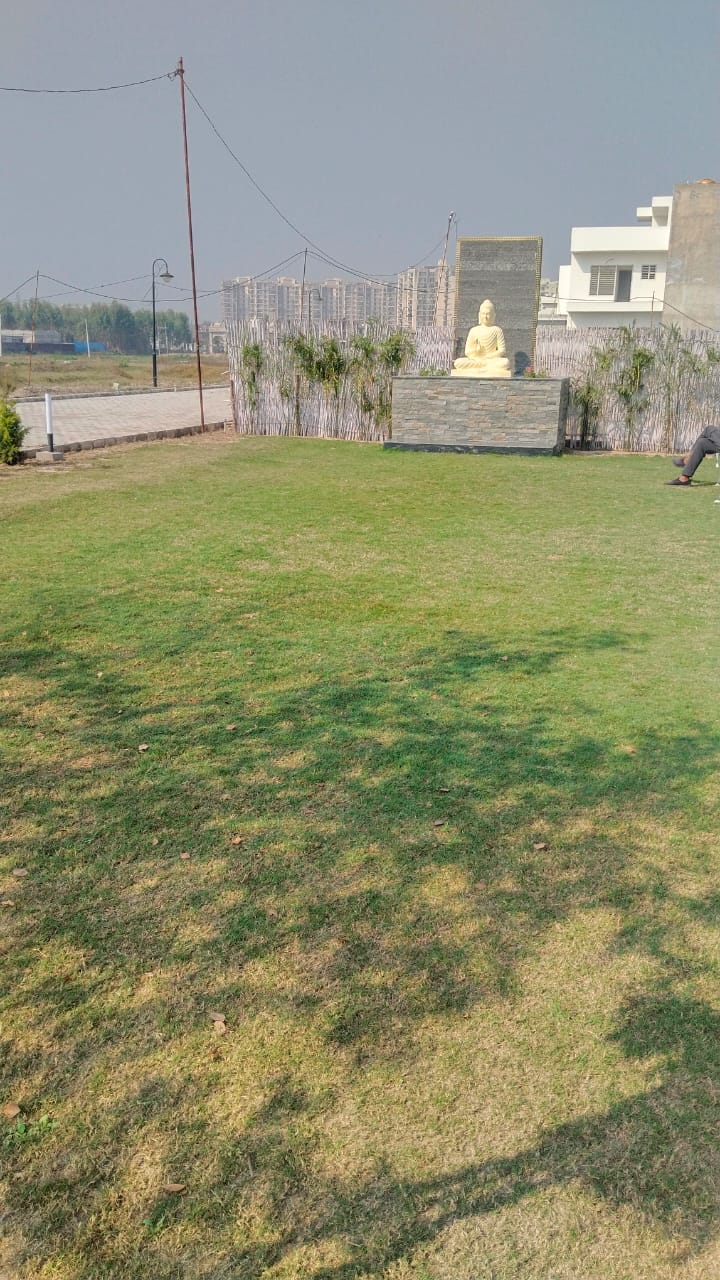 Plot For Sale in Alpine Homes