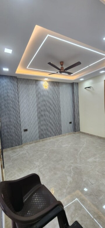 Bedroom in 3 BHK Apartment at Jm Park Sapphire, Ramprastha Greens – for Rent