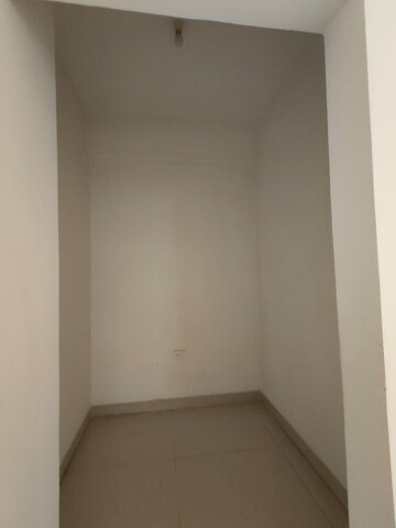 Room in 4 BHK Apartment at Adani Shantigram Water Lily, Shantigram – for Rent