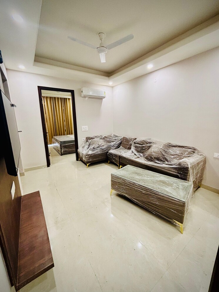 Living Room, ardee-city 1.5 Bedroom 1200 Sq.Ft. Independent House In Sector 52 Gurgaon 8159414