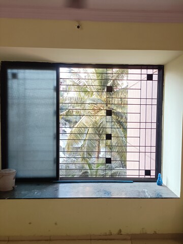Room in 2 BHK Apartment at Prakruti Park, Brahmand – for Sale