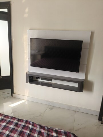 Furnished Amenities in 3 BHK Apartment at Orchid Island, Sector 51 – for Rent