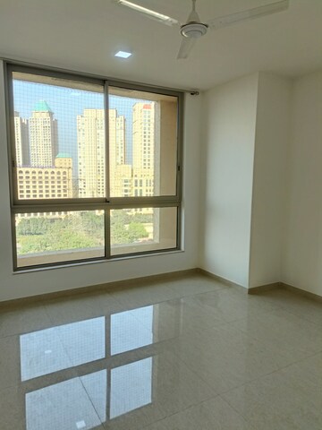 Room in 4 BHK Apartment at Hiranandani Lake Enclave, Ghodbunder Road – for Sale