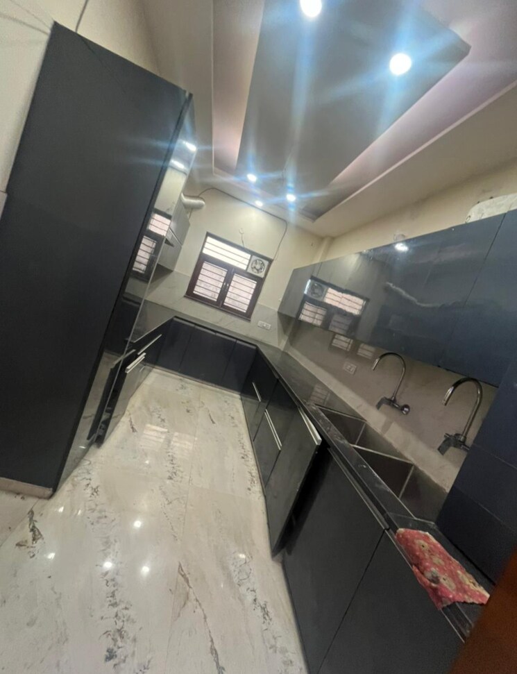 Master Bedroom, sector 85 3 Bedroom 250 Sq.Yd. Builder Floor In Sector 85 Faridabad 8159500